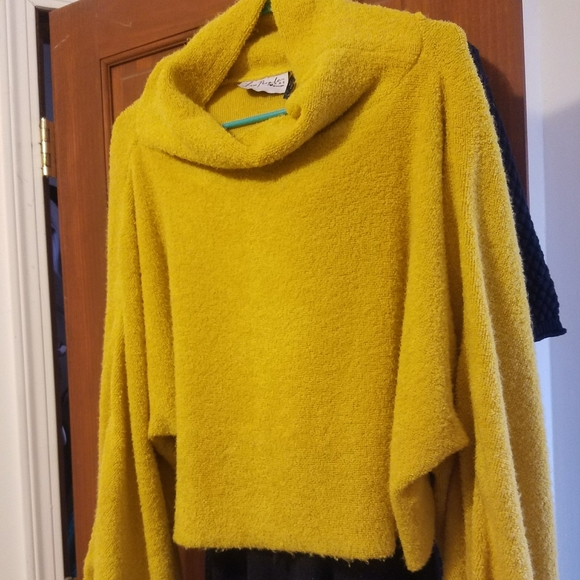 SOLD 🖤 - Picture 2 of 5